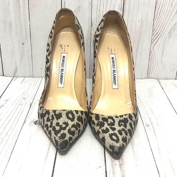 Manolo Blahnik Beige & Brown Cheetah Print Pointed Toe Pumps Size 37.5 - Picture 1 of 13